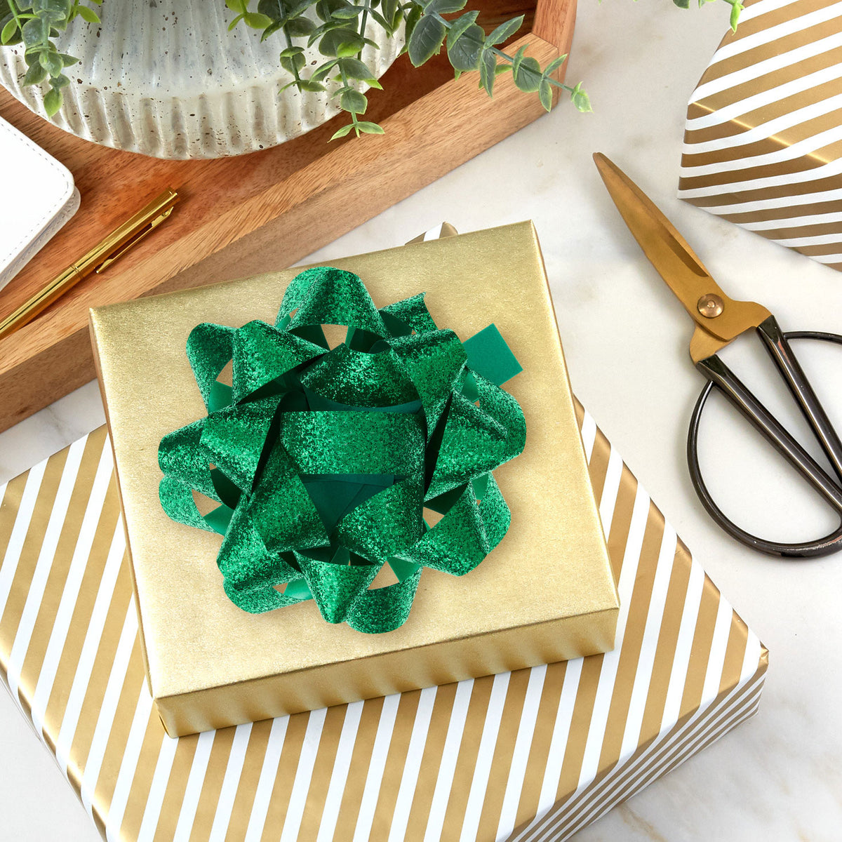 Hallmark 4.6'' Green Sparkle Christmas Gift Bow
