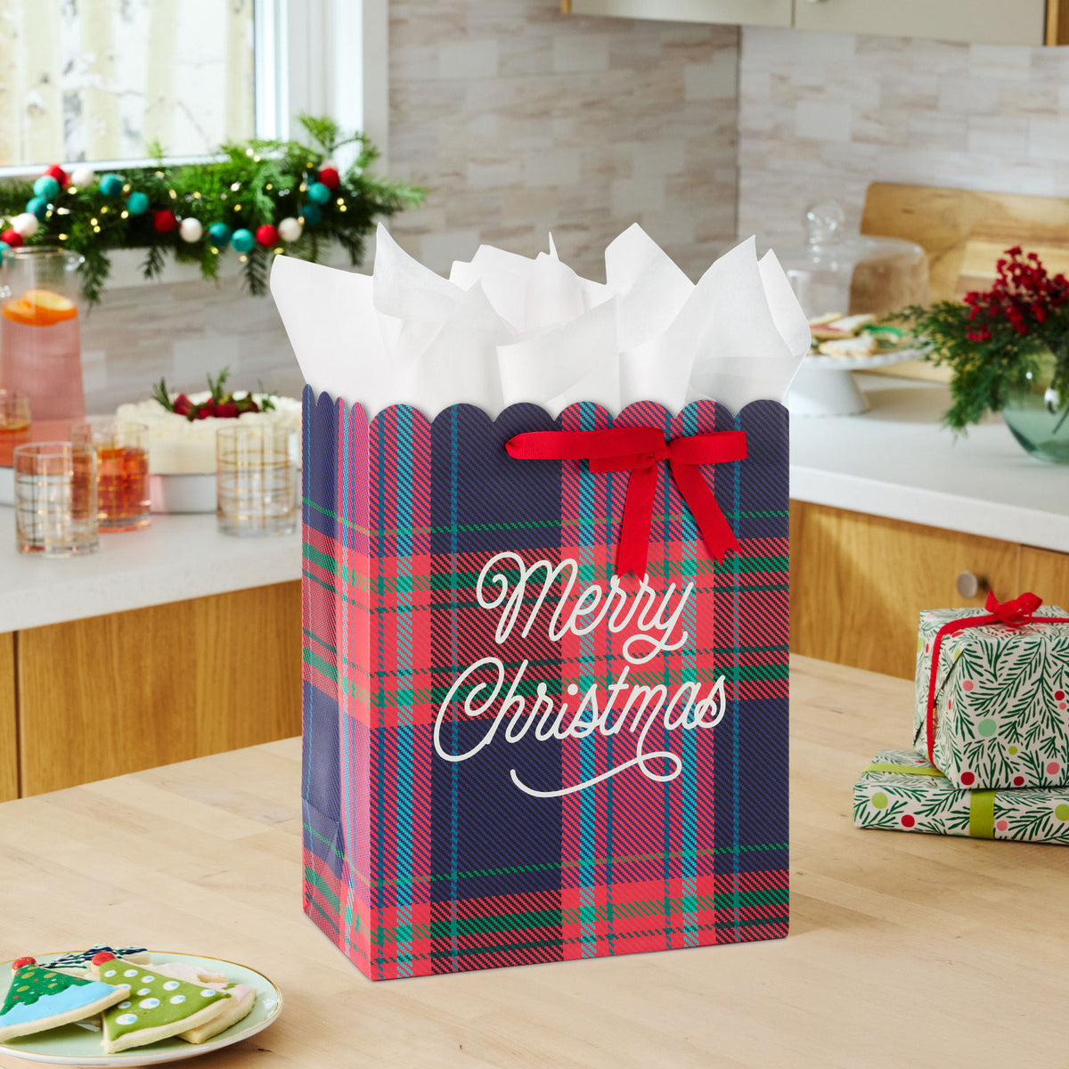 Hallmark 13'' Scalloped Red Plaid Large Christmas Gift Bag