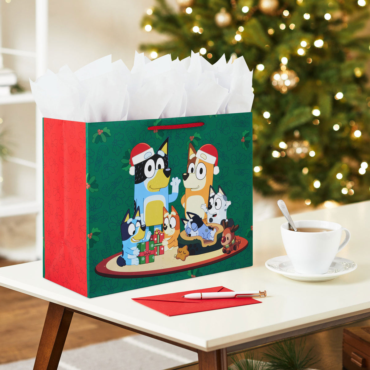 Hallmark 10.4'' Bluey Family on Green Large Christmas Gift Bag