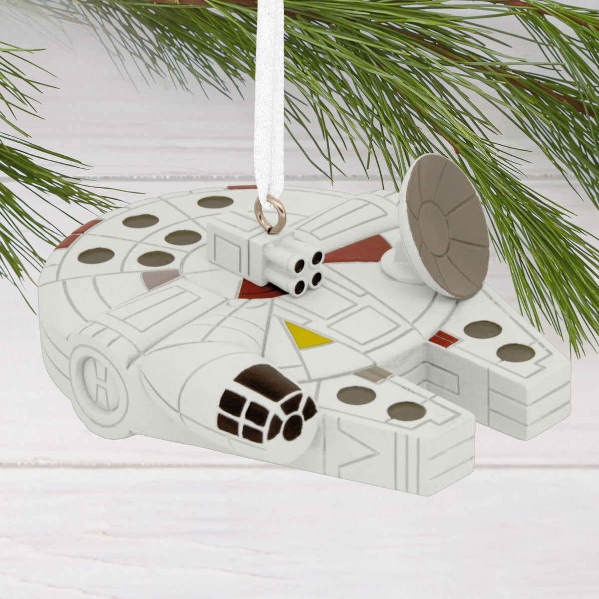 Hallmark Star Wars™ Millennium Falcon™ Hallmark Ornament