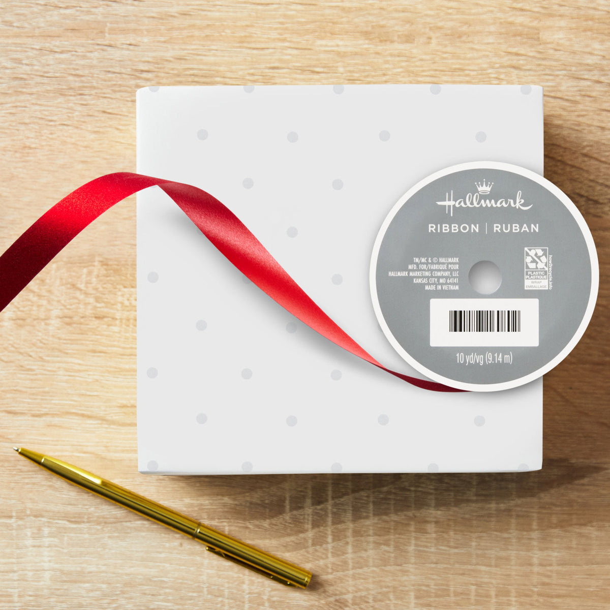 Hallmark 0.6'' Sparkly Red Ribbon