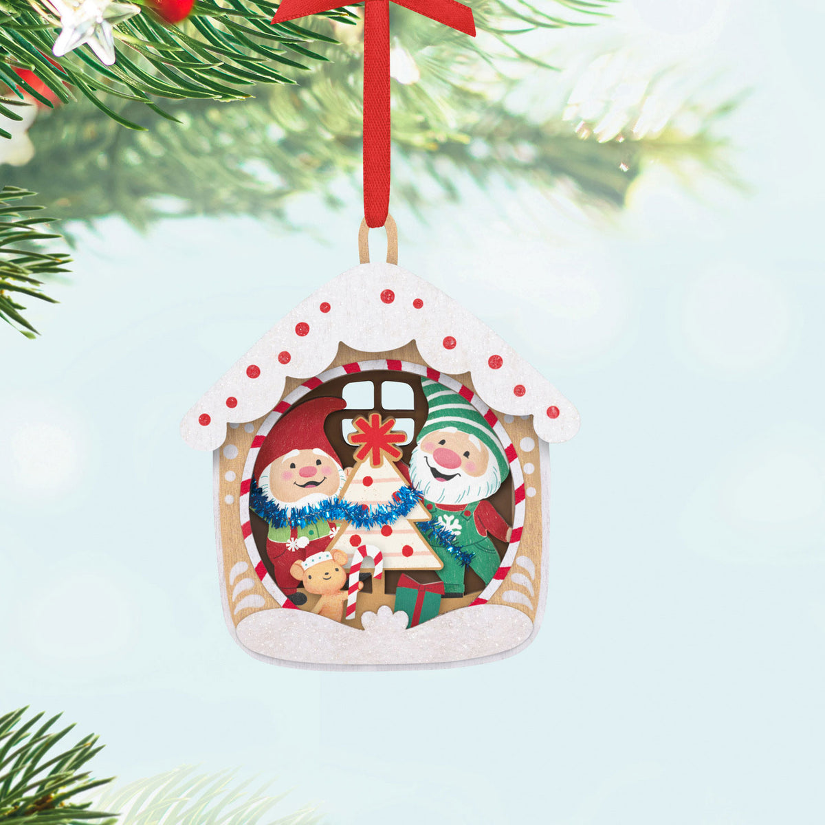 Hallmark 5th Anniversary Gnome for Christmas Papercraft Ornament