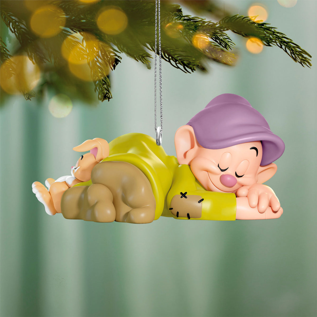 Hallmark Disney Snow White and the Seven Dwarfs Dozing Dopey Ornament
