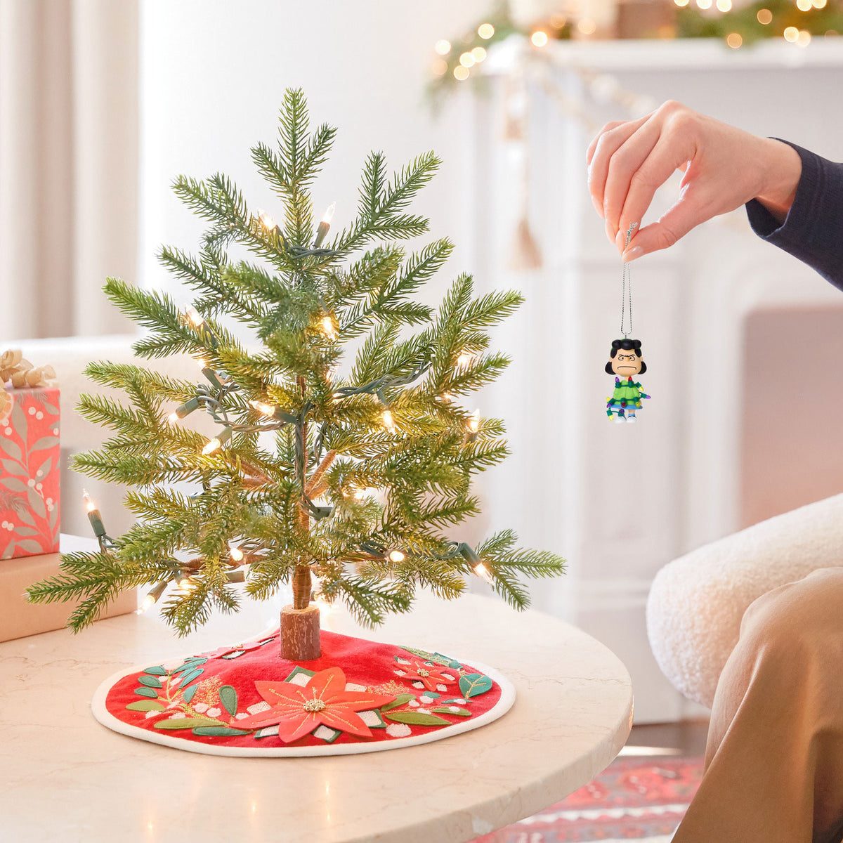 Hallmark The Peanuts® Gang Lucy's All Tangled Up! Ornament