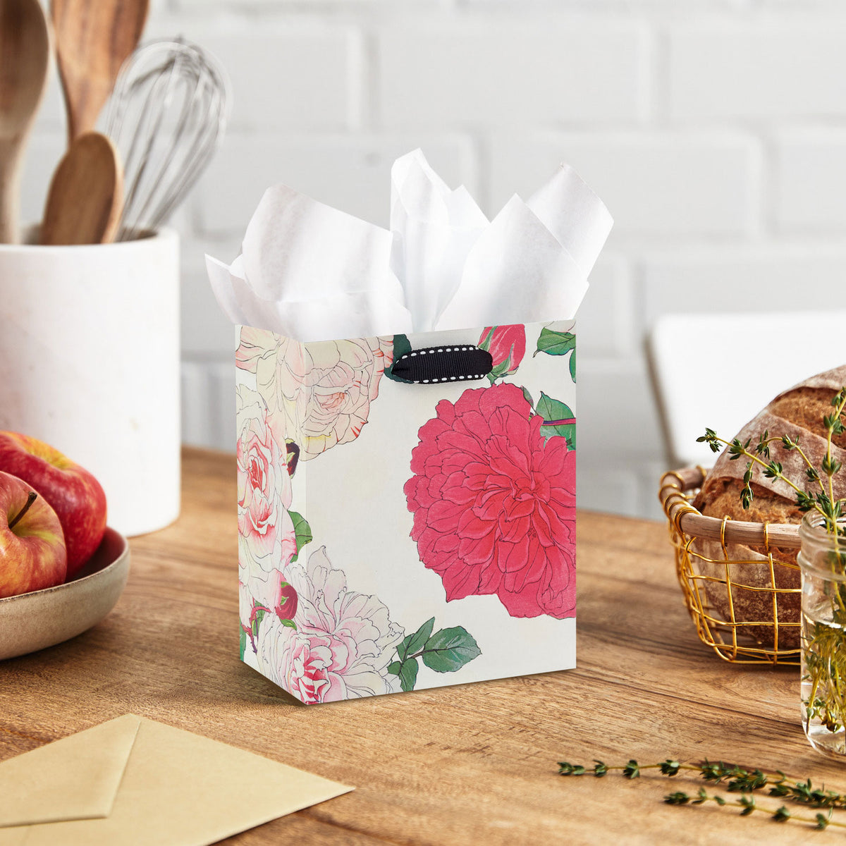 Hallmark 6.5" Illustrated Roses Small Gift Bag