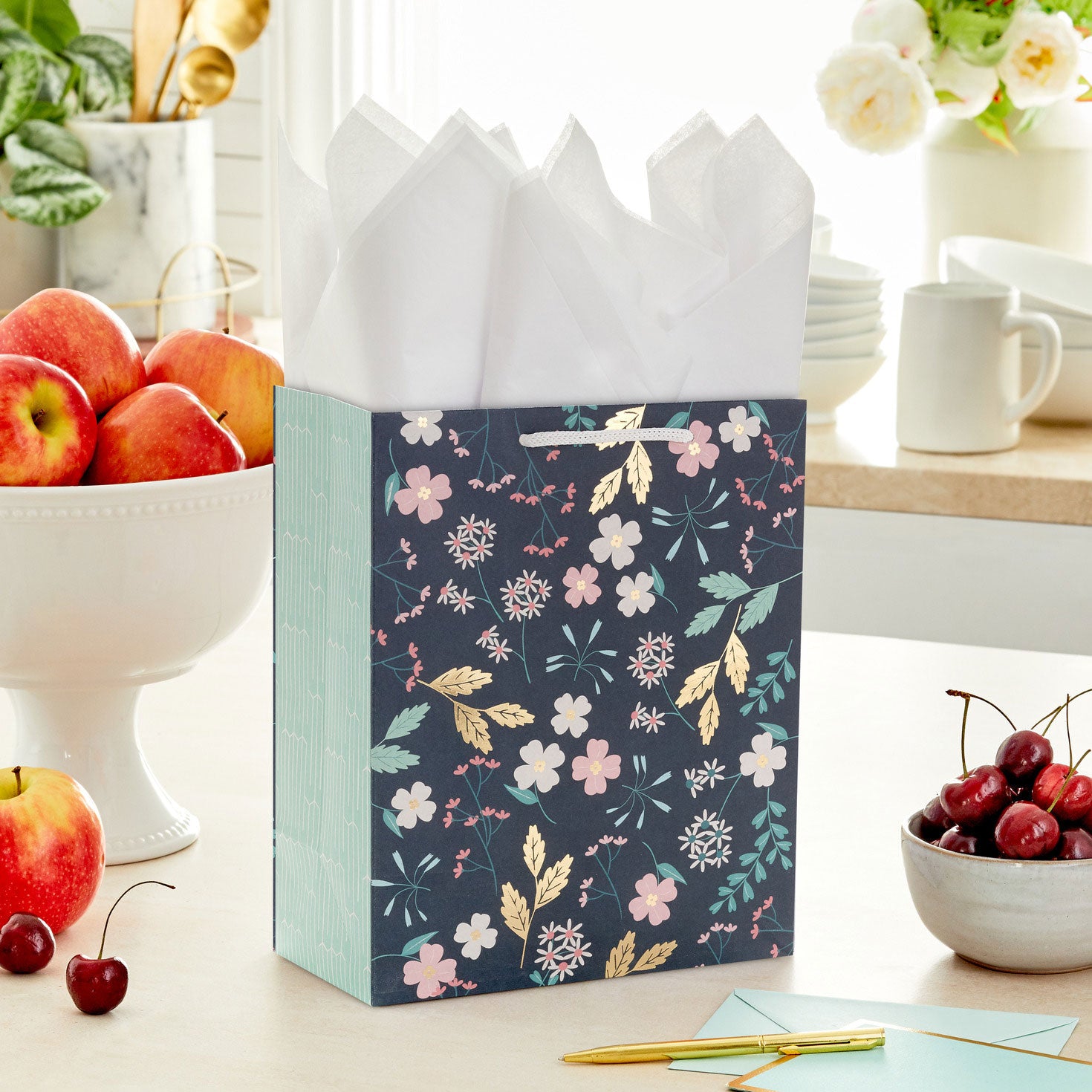 Hallmark 9.6'' Floral on Dark Green Medium Gift Bag