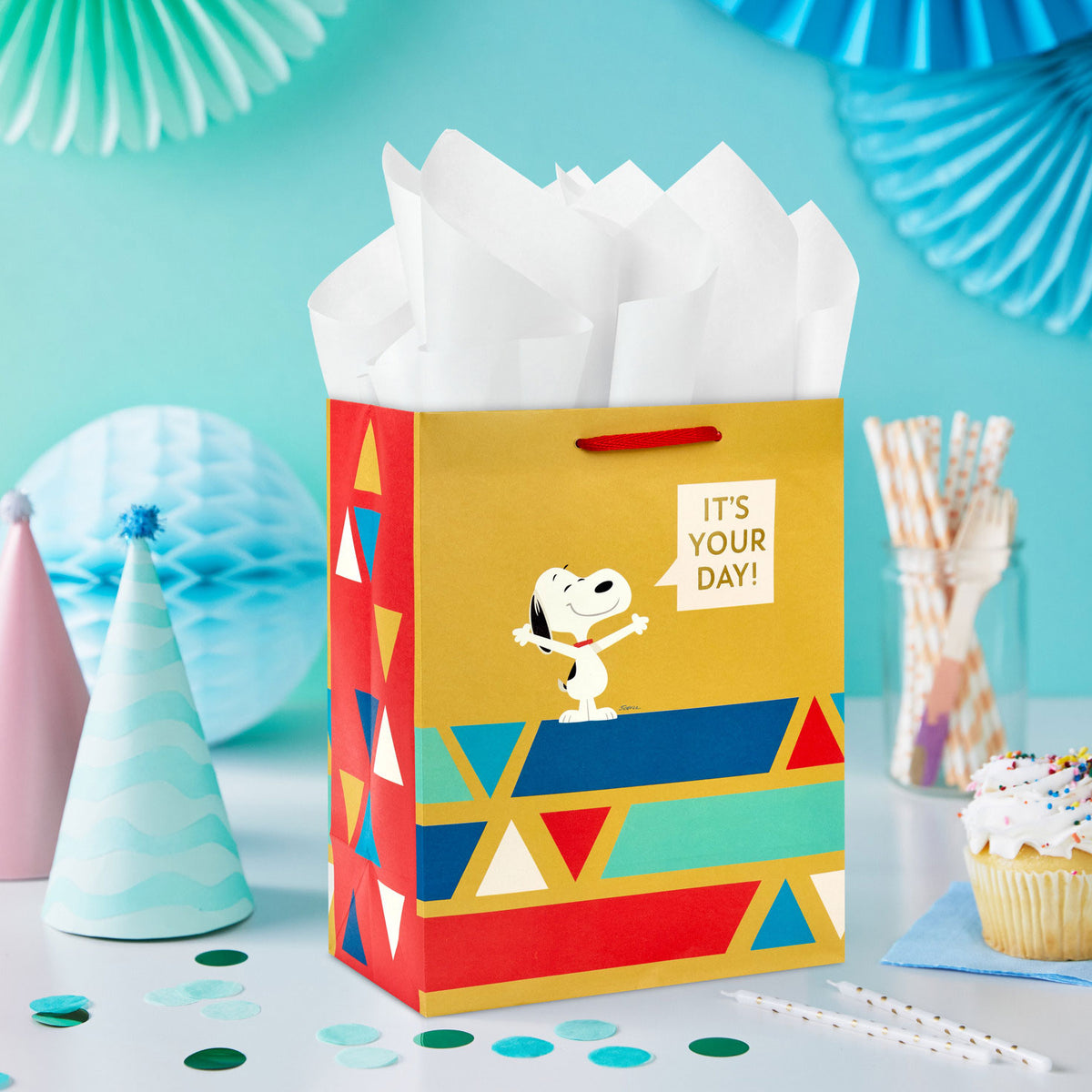Hallmark 9.6'' Peanuts® It's Your Day Medium Gift Bag