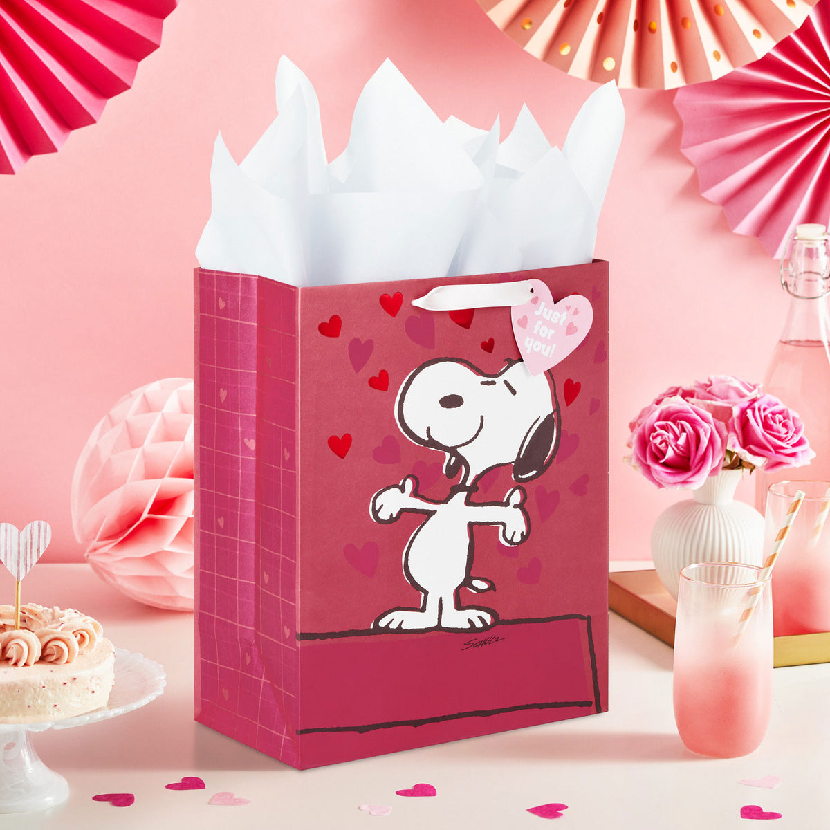 Hallmark 13'' Peanuts® Snoopy With Hearts Large Valentine's Day Gift Bag With Tissue Paper