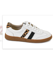 Heads Up in White Leopard Combo by Corkys