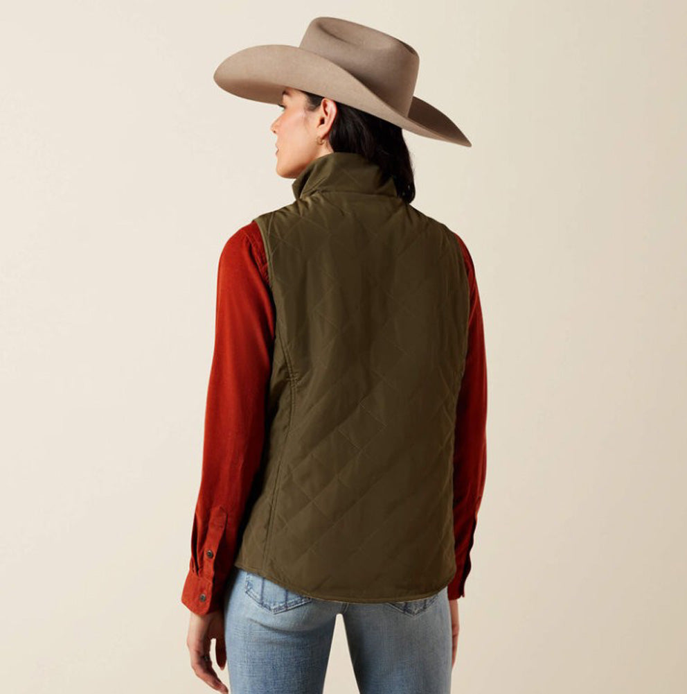 Dilon 2.0 Reversible Insulated Vest in Ivy Green Wild Horses Print by Ariat