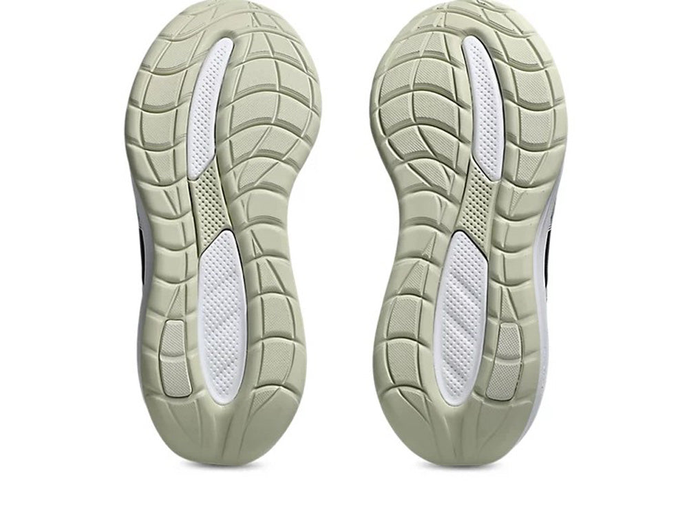Gel-Cumulus 28 in Black/White by Asics