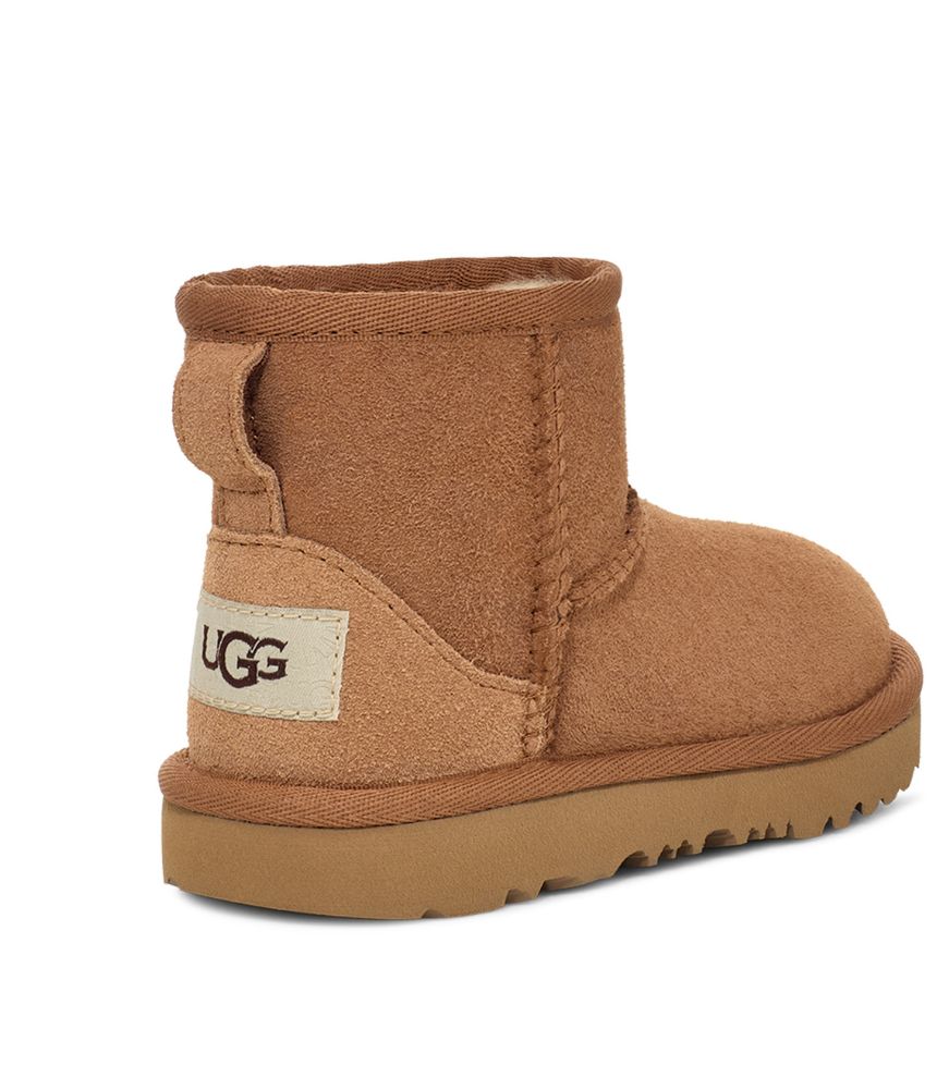 Classic Mini II in Chestnut by UGG