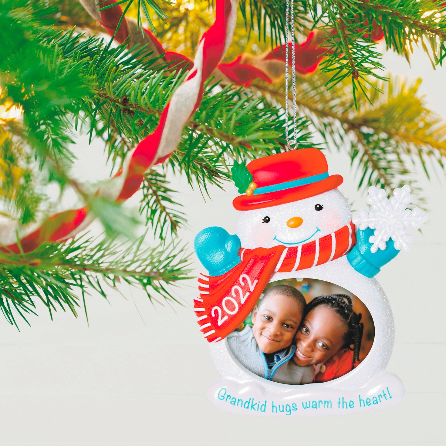 Hallmark Grandkid Hugs Snowman 2022 Photo Frame Ornament