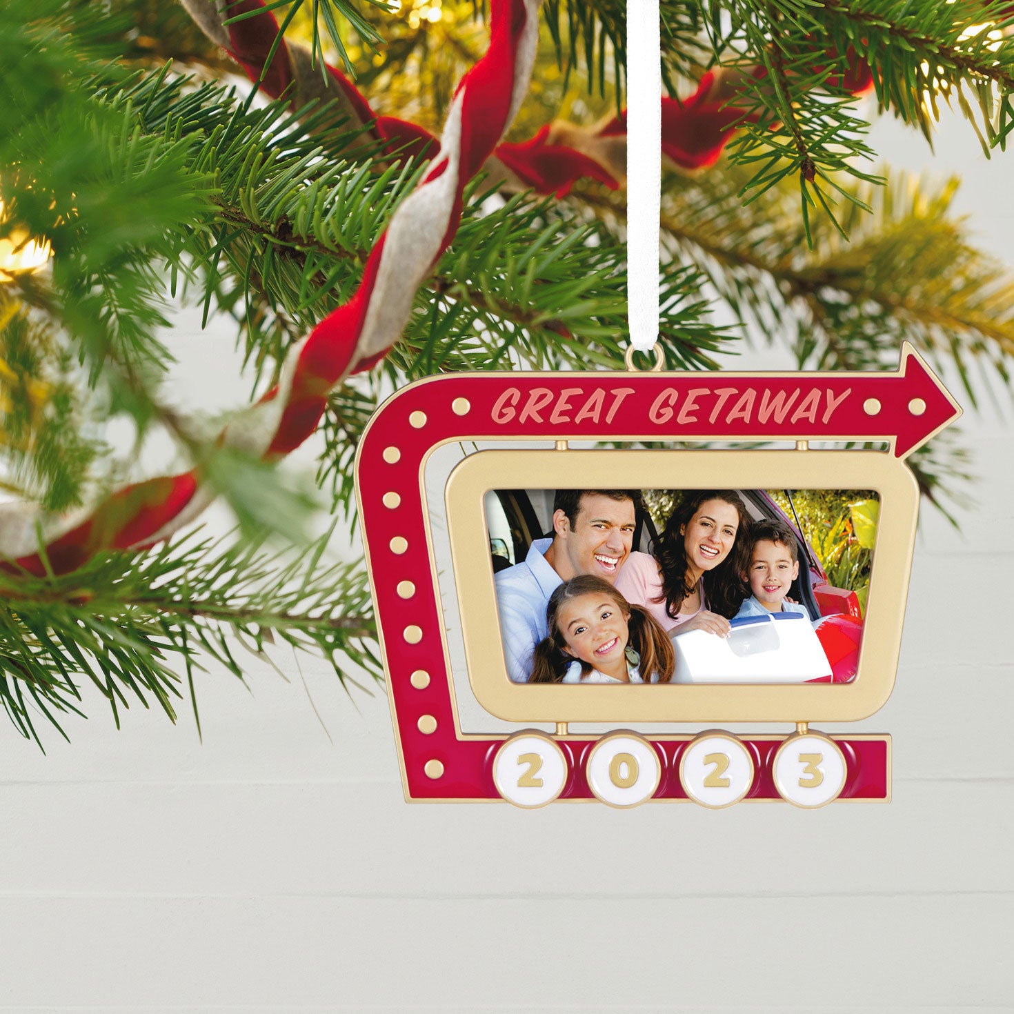 Hallmark Great Getaway 2023 Metal Photo Frame Ornament