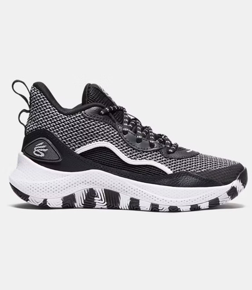 Curry 3Z 24 in Black by Under Armour