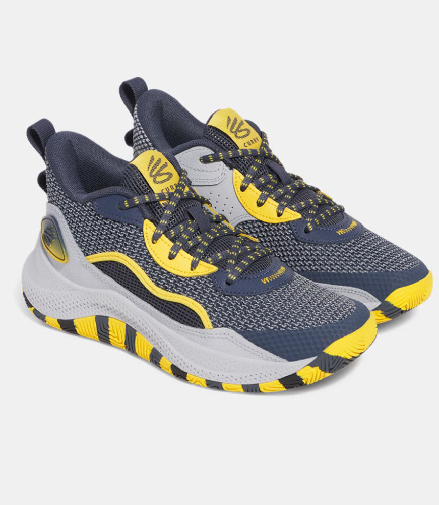 Curry 3Z 24 in Grey by Under Armour