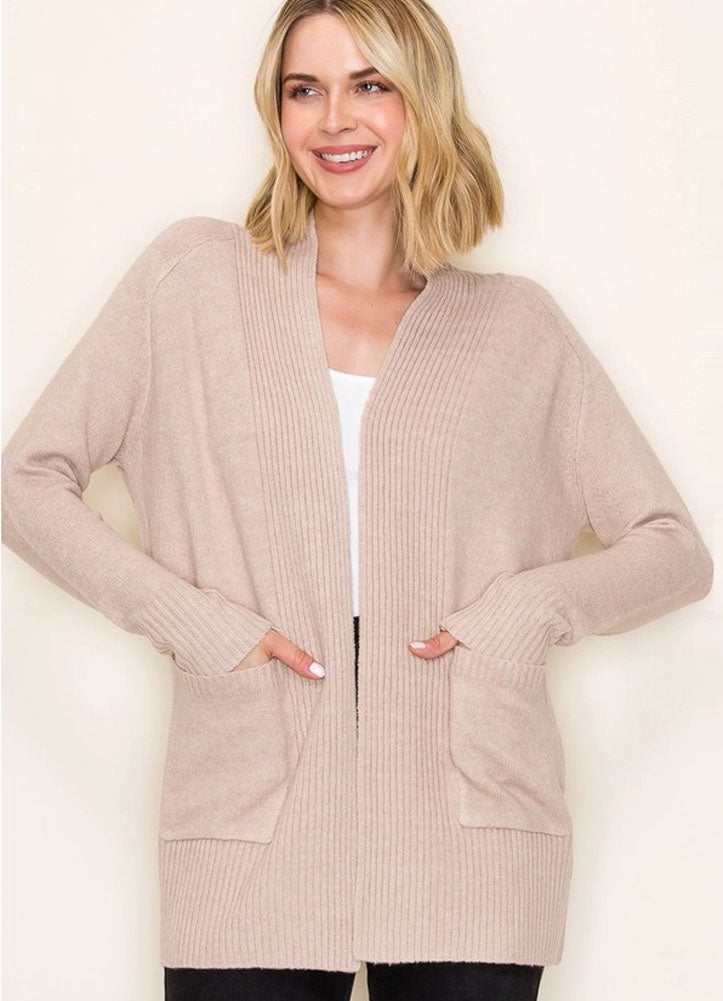 Long Sleeve Ribbed Cardigan w/ Pocket in Oatmeal by Staccato