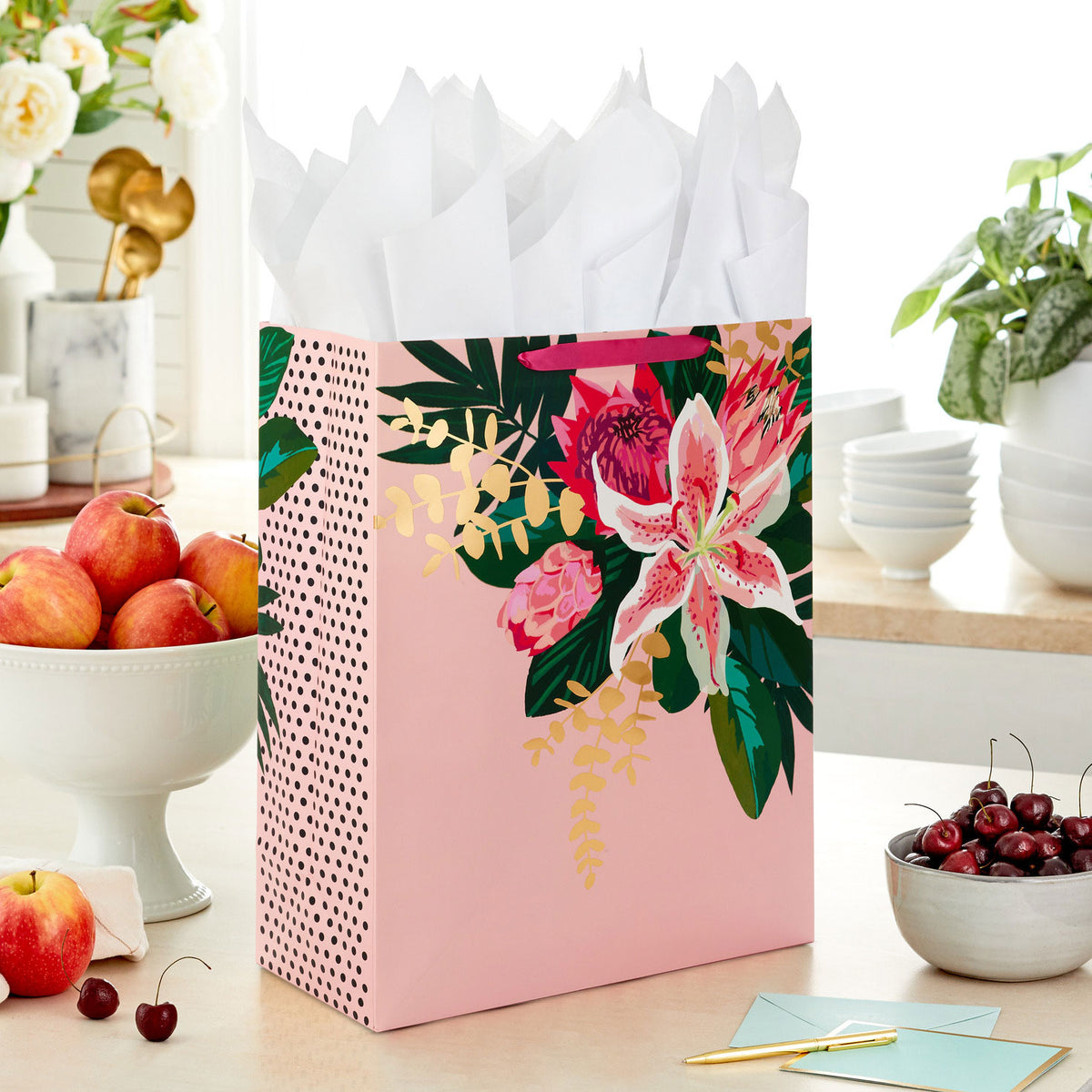 Hallmark 15.5'' Pink Lily Extra-Large Gift Bag