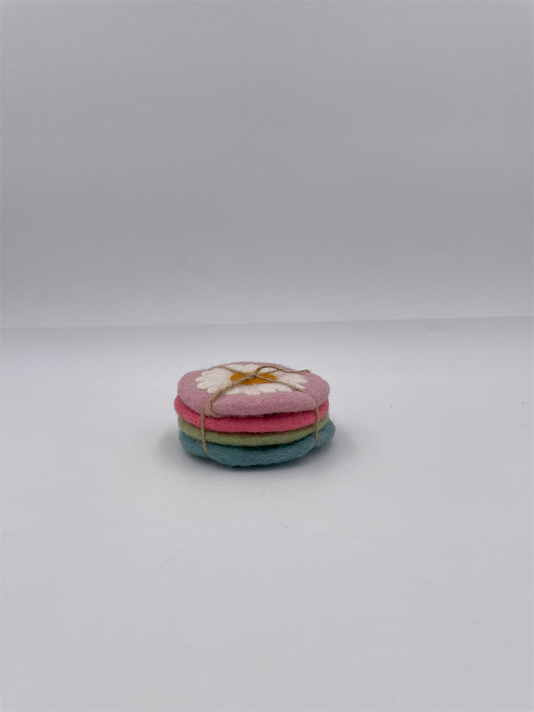 Set of 4 Daisy Coasters by Twos Company