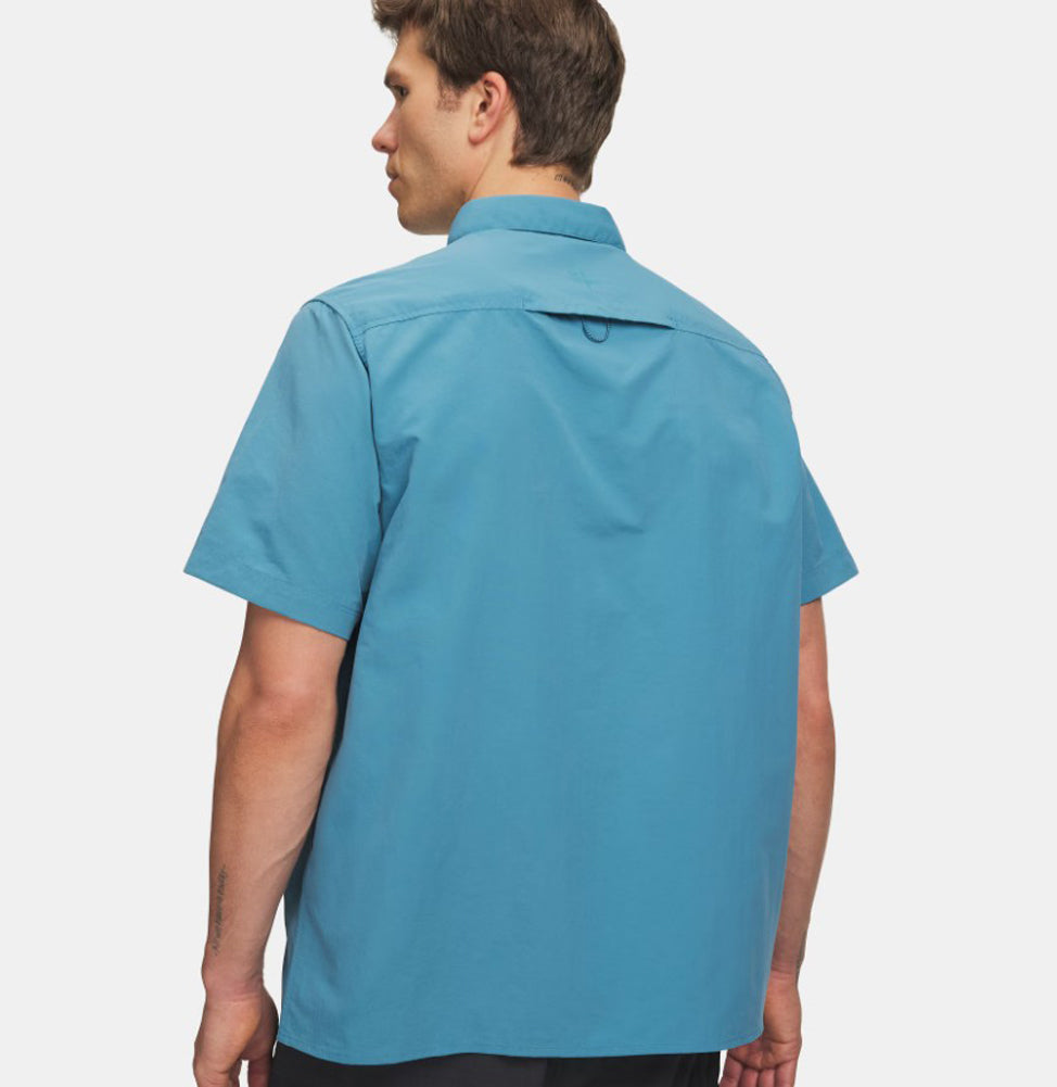 Outdoor Essential Woven SS in Blue by Under Armour