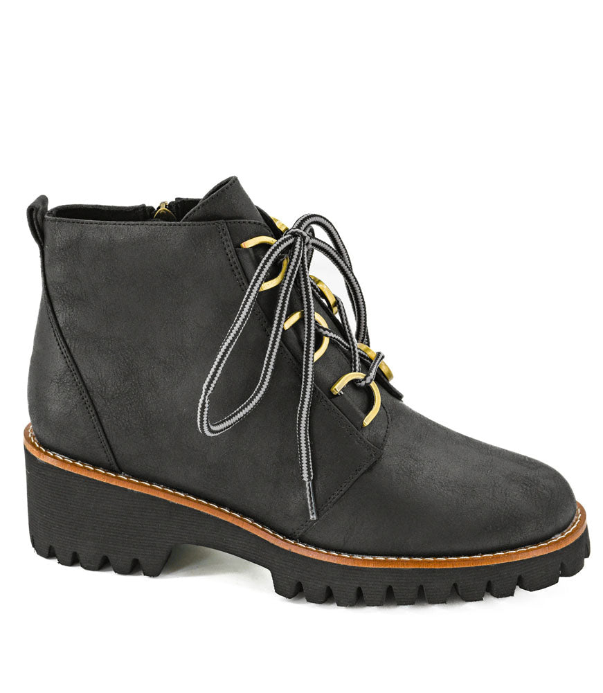 Trail Ride in Black by Corkys