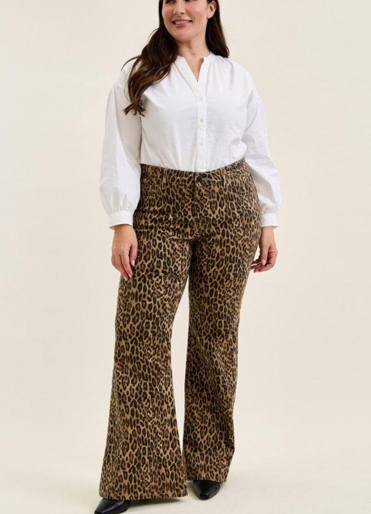 Plus MR Jaqueline Flare Leopard Jeans by Judy Blue