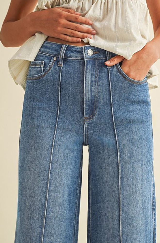 Stretch HR Pin Tuck Wide Leg Jeans by Anniewear
