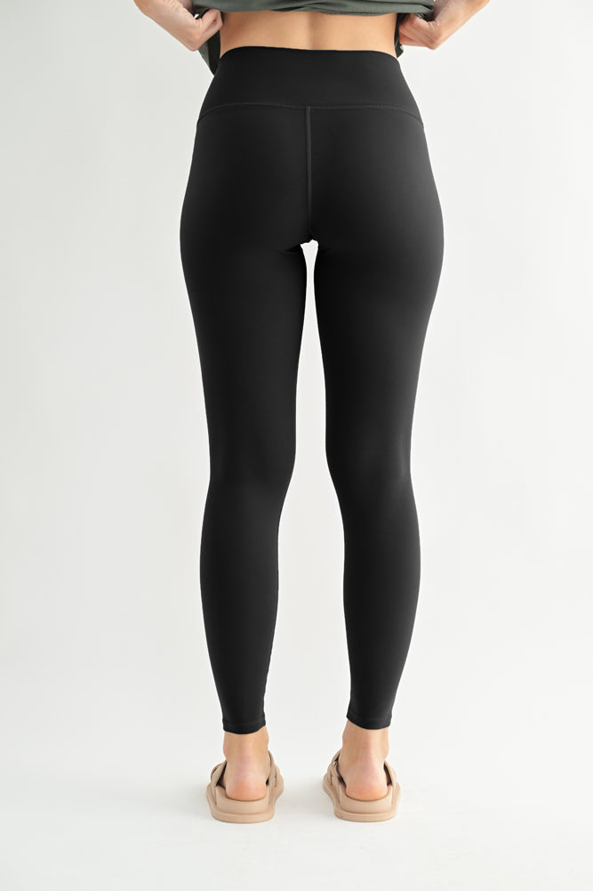 Manhattan Minimal HW Leggings in Black by Mono b