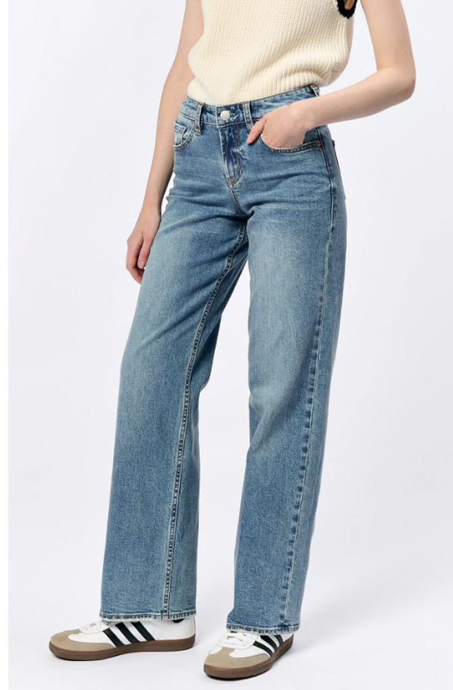 Taylor Jeans in Vintage Flow by Dear John