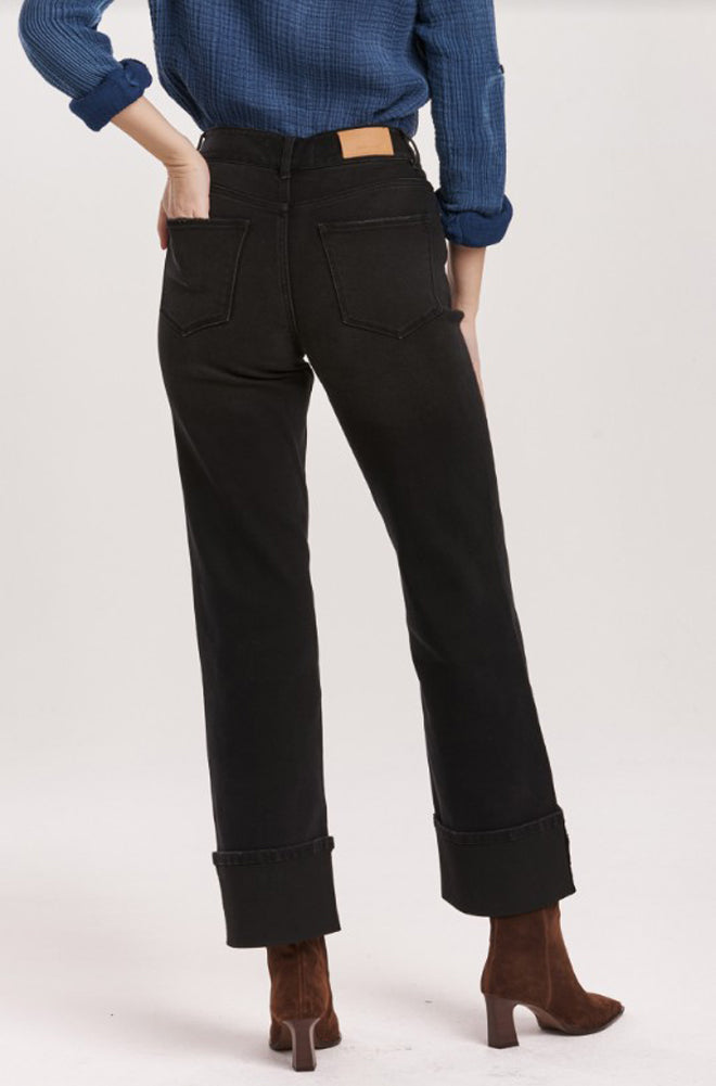 Holly in Jet Set by Dear John