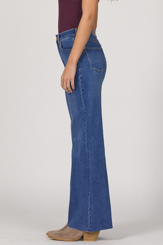 Fiona Jeans in Midtown by Dear John