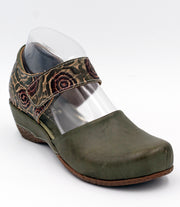 Gloss Pansy in Olive Green by L'Ariste
