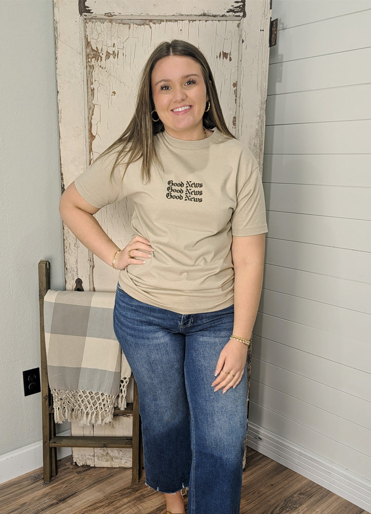 The Good News SS in Sand by Chaudoin Creations