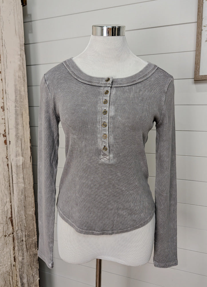 Washed LS Ribbed Henley Knit Top in Charcoal by Blu Pepper