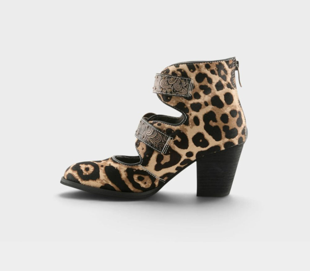Notched-Leo in Black Multi by L Artiste