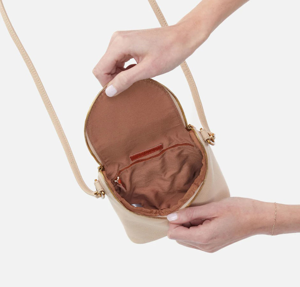 Fern Crossbody Linen by Hobo