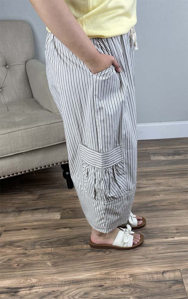 Striped Cropped Wide Leg Pants