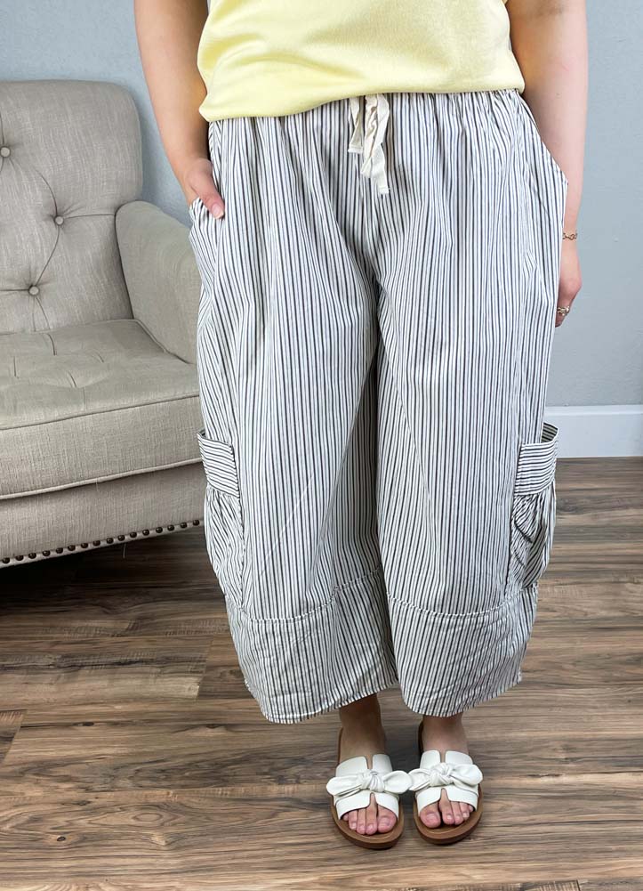 Striped Cropped Wide Leg Pants