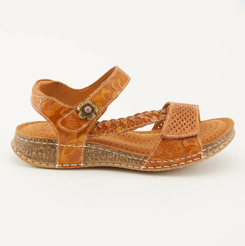 Popular in Camel by L Artiste