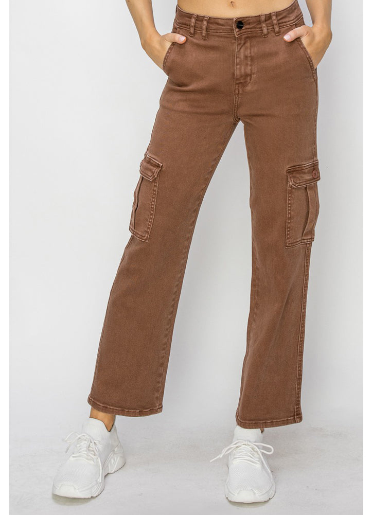 HR Crop Straight Cargo Pants in Espresso by Risen