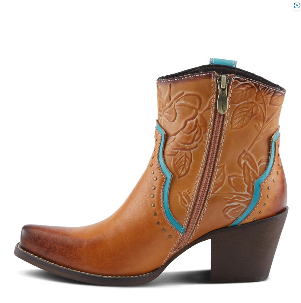 Rebamac in Camel by L Artiste