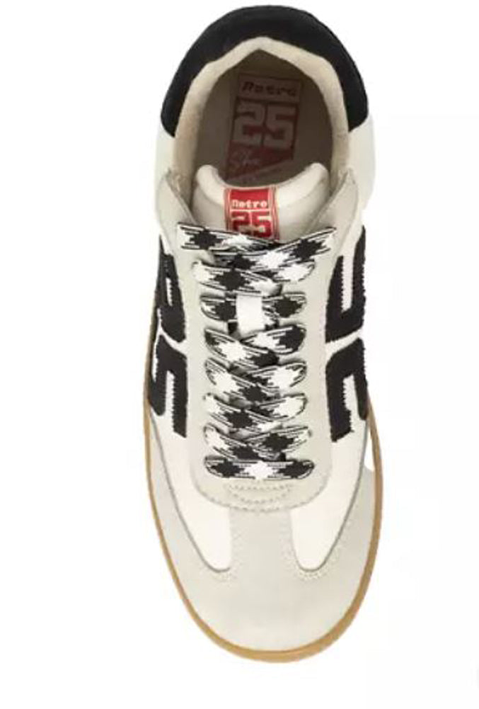 Retro in Black/White by Shushop