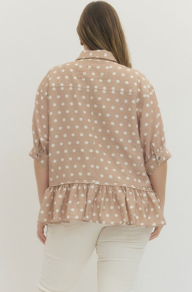 Plus Polka Dot SS Ruffle Hem Top in Sand by Entro