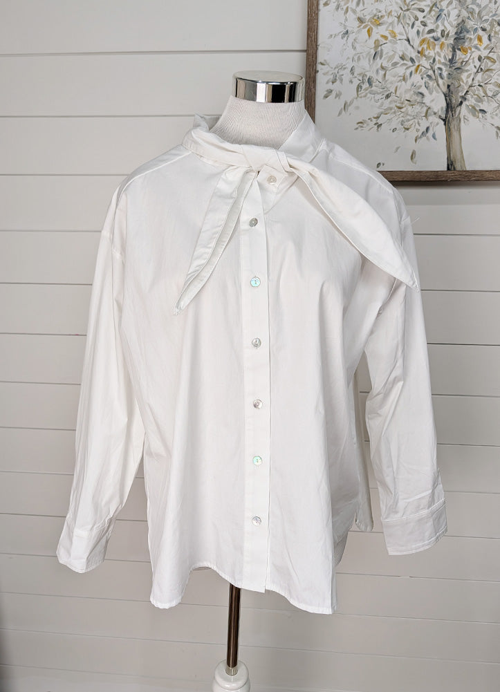 Button Front LS Neck Tie Blouse in Off White by Entro