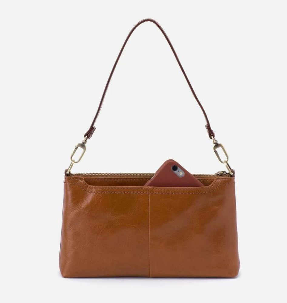 Darcy in Truffle by Hobo