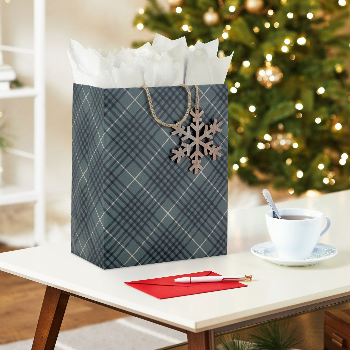 Hallmark 13'' Green Plaid With Snowflake Large Holiday Gift Bag