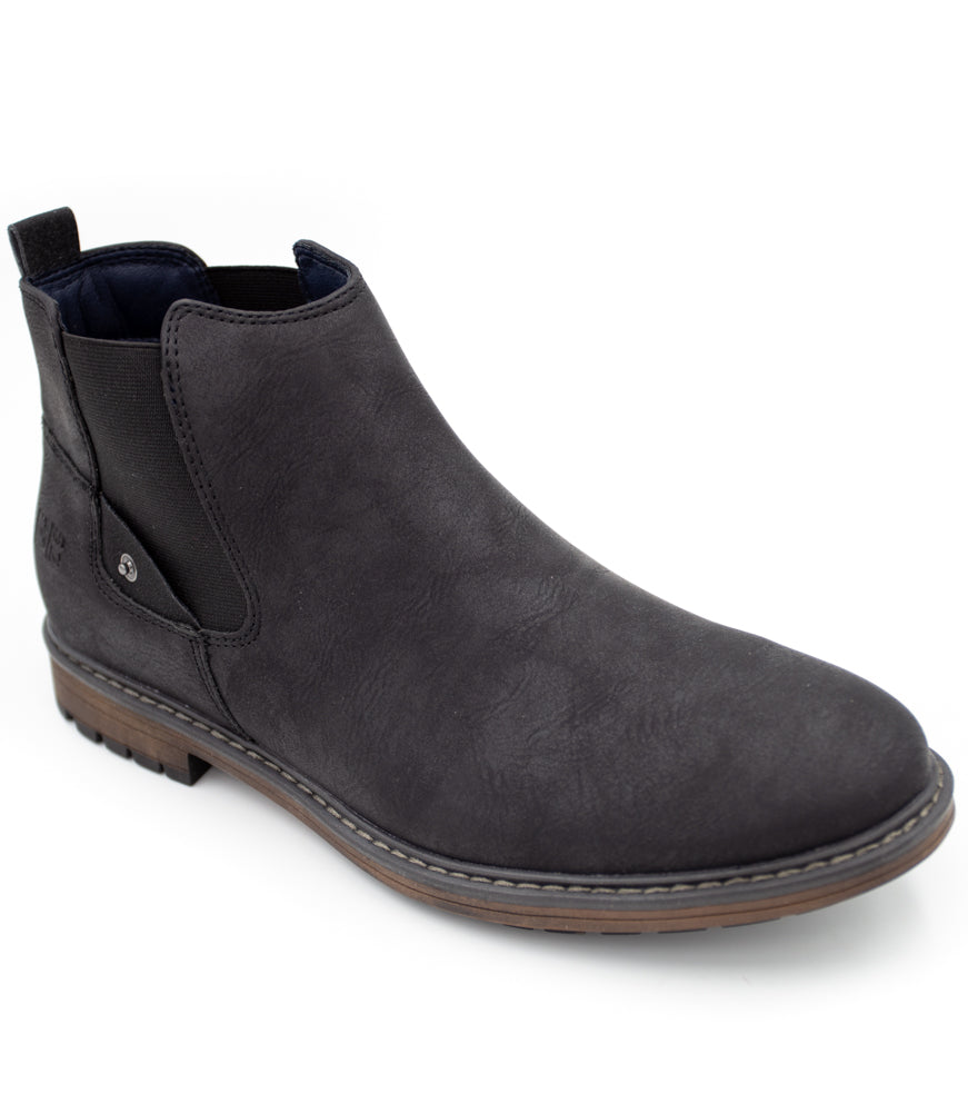 Shoe in Black by Bullboxer